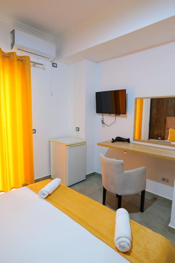 Hotel Adi-Vera Sarandë Exterior foto