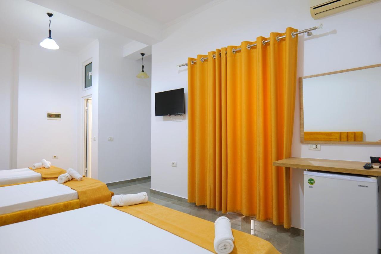 Hotel Adi-Vera Sarandë Exterior foto