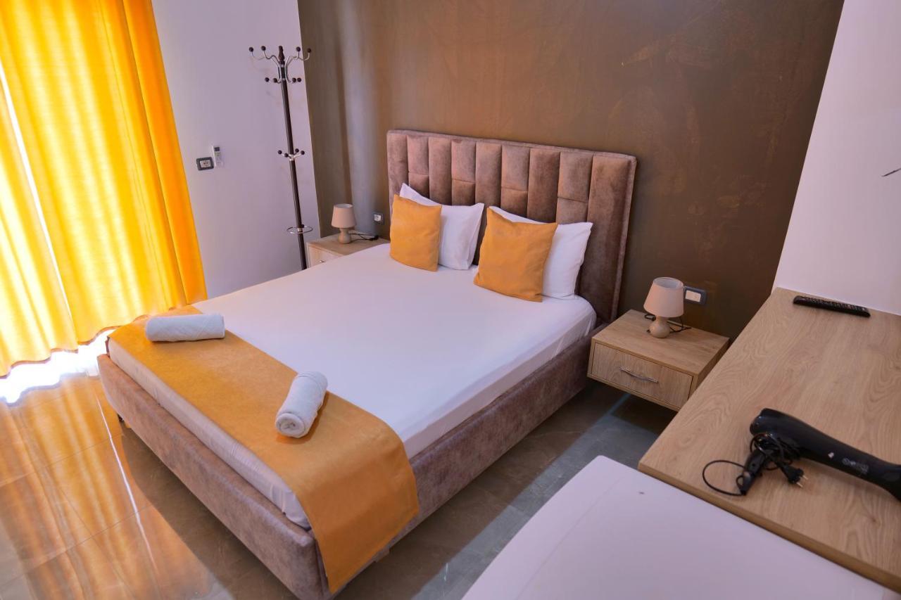 Hotel Adi-Vera Sarandë Exterior foto